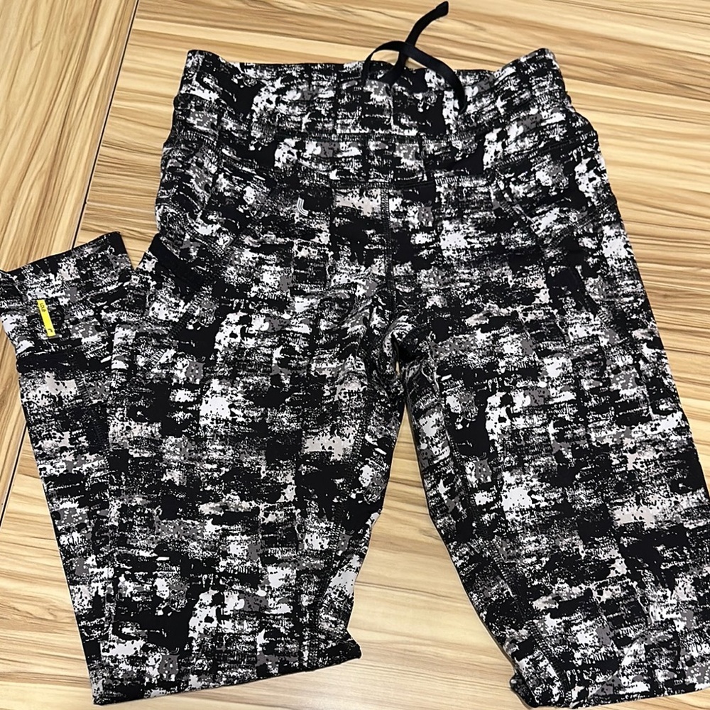 Lole Black and White Patterned Pants